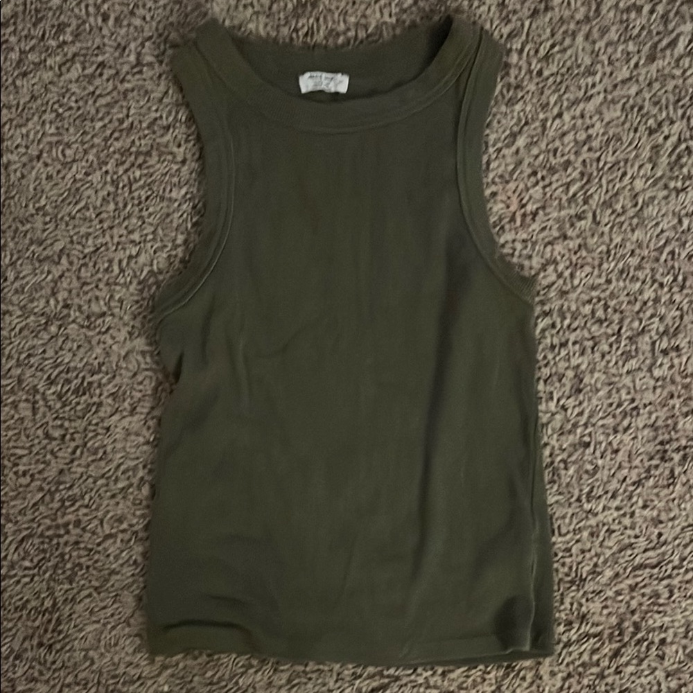 Ardene Ribbed Fitted Tank Top in Green